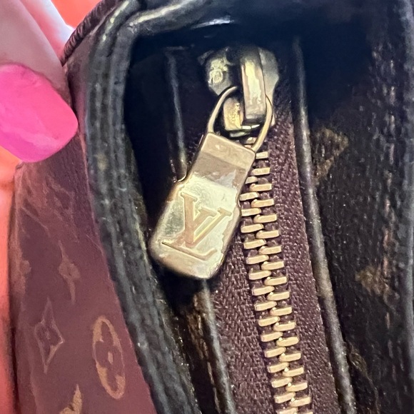 Louis Vuitton Monogram Wallet - Picture 4 of 14